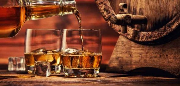 तेलंगाना: शराब की तैयारी पर खर्च चार आणा, पीने वालों से वसूला जा रहा है बारह आणा