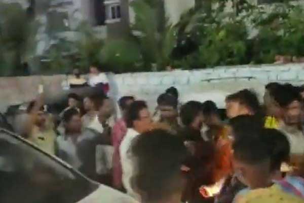 हैदराबाद में नूपुर शर्मा के समर्थन में रैली, विरोध में उतरा अन्य गुट, दोनों के खिलाफ मामला दर्ज