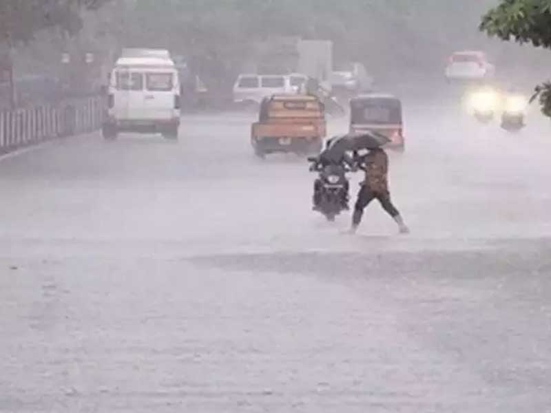 Heavy Rain: तेलंगाना में रेड अलर्ट, इन जिलों में दो दिन और भारी बारिश