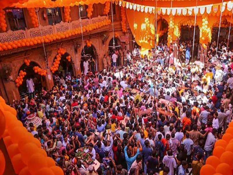 मथुरा में जनमाष्टमी के दिन प्रसिद्ध बांके बिहारी मंदिर में भगदड़ दो की मौत, तेलंगाना में शांतिपूर्ण संपन्न (वीडियो)