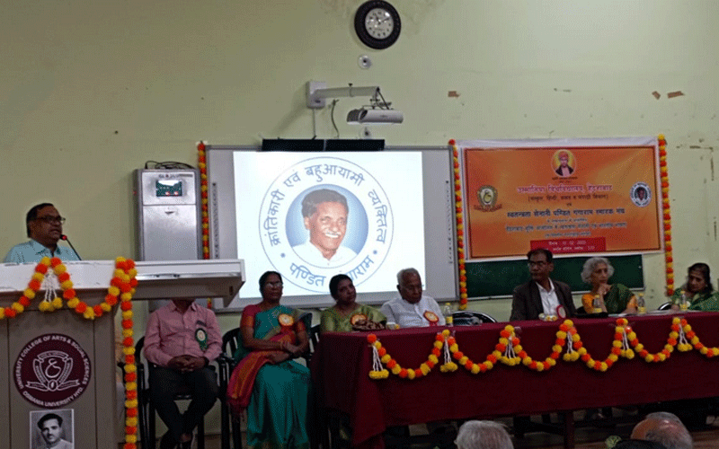 ‘हैदराबाद मुक्ति आंदोलन के स्वतंत्रता सेनानी एवं भारतीय भाषाएं’ अंतर्राष्ट्रीय संगोष्ठी में वक्ताओं की वाणी से गूंज उठा आर्ट्स कॉलेज