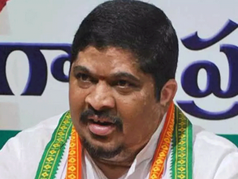 Ponnam Prabhakar Strongly Condemned The Fake News About His Change Of Party