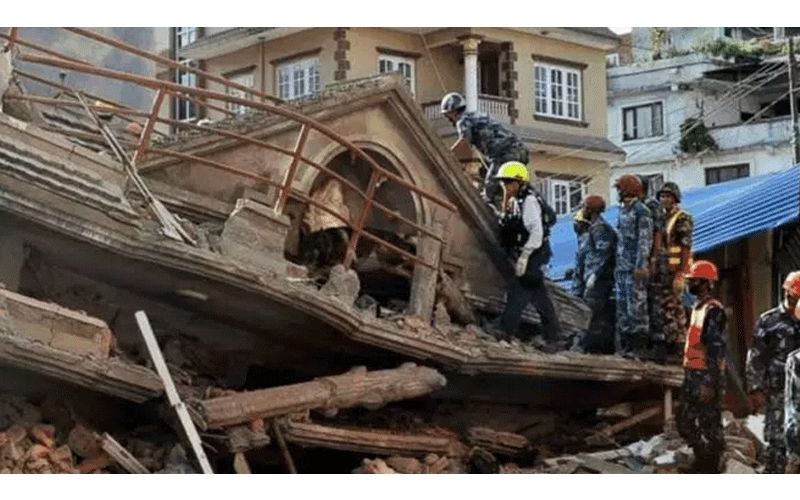 नेपाल में भारी भूकंप, मृतकों की संख्या 100 पार