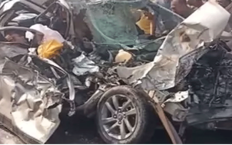 Road Accident: शादी के कुछ ही घंटों में दूल्हा-दुल्हन  समेत पांच लोगों की दर्दनाक की मौत