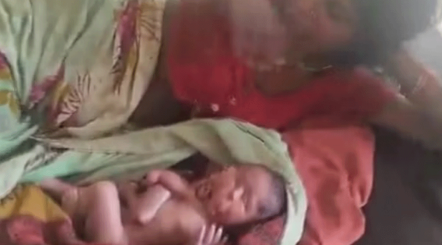उत्तर प्रदेश में एक महिला ने अद्भुत बच्चे को जन्म दिया, देखने के लिए उमड़ पड़े लोग, हालांकि…