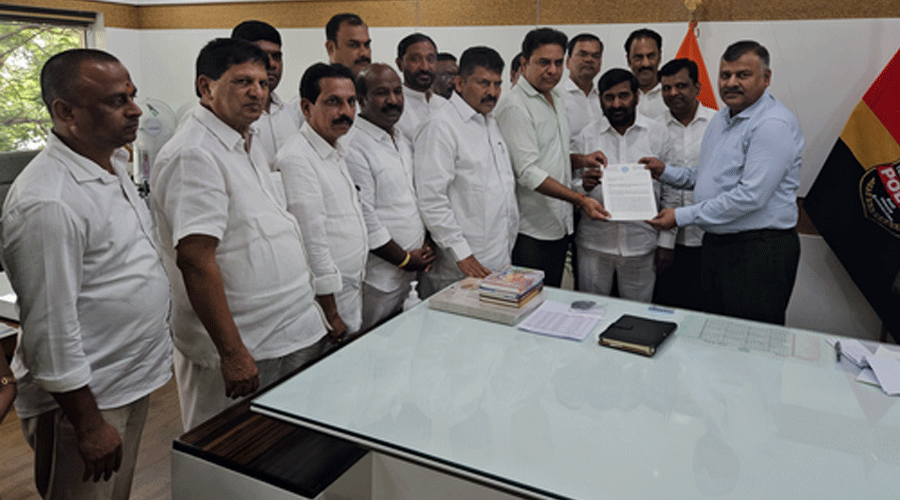 KTR and Leaders Meet DGP to Lodge Complaints Against Congress Cadre Political Violence And Police Negligence