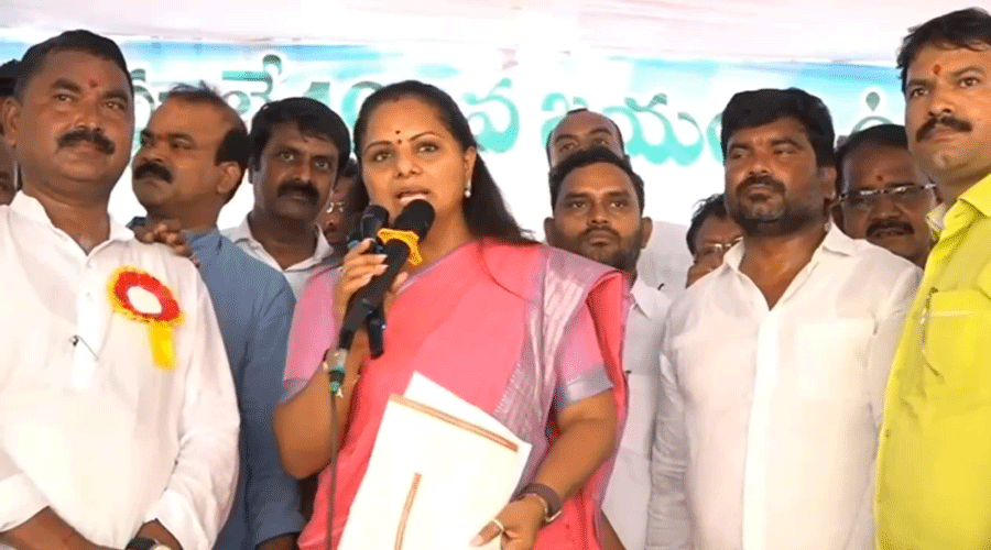 పూలే జయంతి వేడుకల్లో పాల్గొన్న బీఆర్ఎస్ ఎమ్మెల్సీ కల్వకుంట్ల కవిత