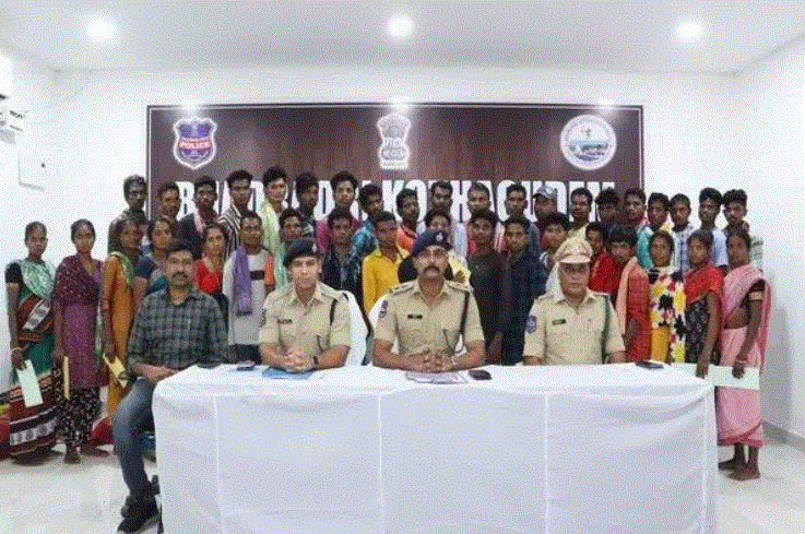 तेलंगाना में 38 माओवादियों ने किया आत्मसमर्पण, इस पुलिस अधीक्षक ने दिया यह सुझाव