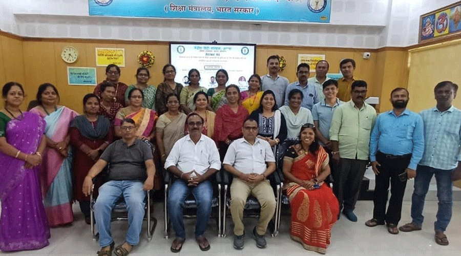 इस जिले के हिंदी अध्यापकों के प्रशिक्षण के लिए नवीकरण पाठ्यक्रम का उद्घाटन, वक्ताओं ने दिया यह संदेश