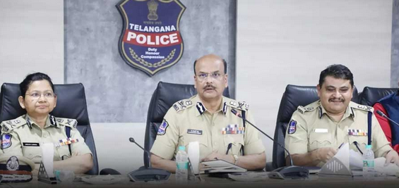 मृतक कांस्टेबल प्रमोद के परिजन को एक करोड़ रुपये मुआवज़ा, 300 गज जमीन व परिवार के सदस्य को नौकरी: डीजीपी