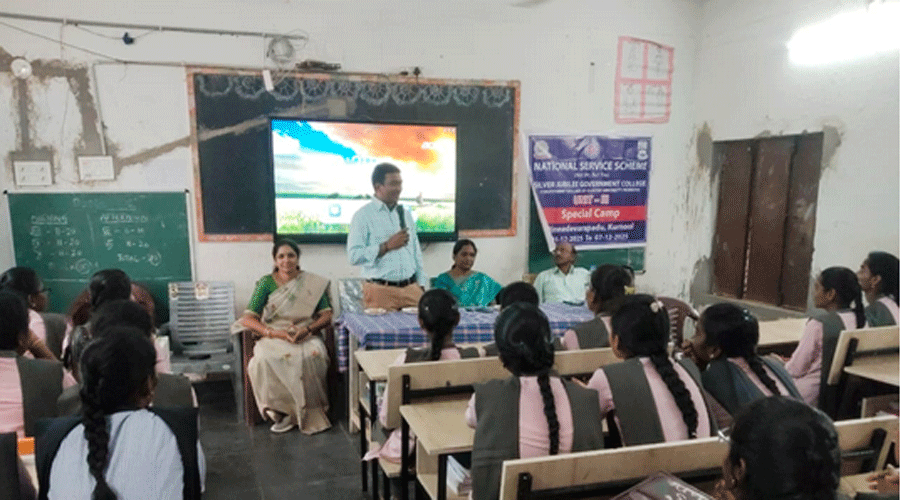 Awareness Program: మన చుట్టూ ఉన్న పరిసరాలు శుభ్రంగా ఉండాలి : డాక్టర్ నాగరాజ శెట్టి