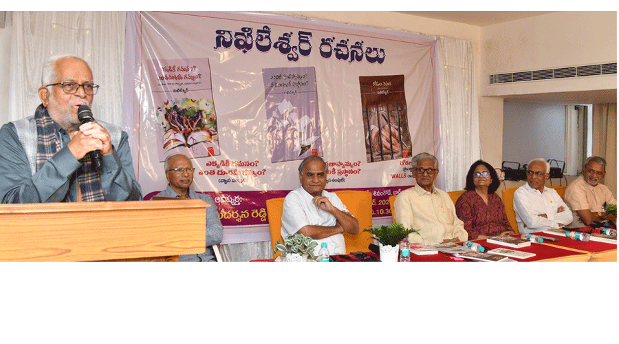 क्रांतिकारी कवि निखिलेश्वर की तीन पुस्तके लोकार्पित, पढ़ें कैसे दहाड़े ये हस्तियां