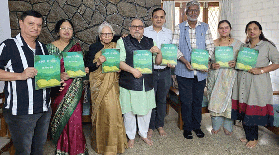 डॉ. देवेंद्र शर्मा का काव्य संग्रह ‘अनुभव के आखर’ लोकार्पित, प्रो. ऋषभदेव शर्मा ने बताई यह बड़ी बात