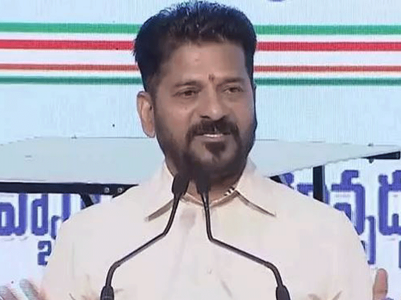 ‘उनसे’ शादी करने वालों को दो लाख रुपये, मुख्यमंत्री रेवंत रेड्डी का अहम ऐलान ‘వారిని’ పెళ్లి చేసుకుంటే రూ.2 లక్షలు
