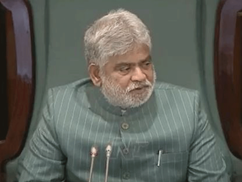 स्पीकर गड्डम प्रसाद कुमार ने पार्टी बदलने के मामले में दो और विधायकों को दी क्लीन चिट మరో ఇద్దరు ఎమ్మెల్యేలకు క్లీన్ చీట్