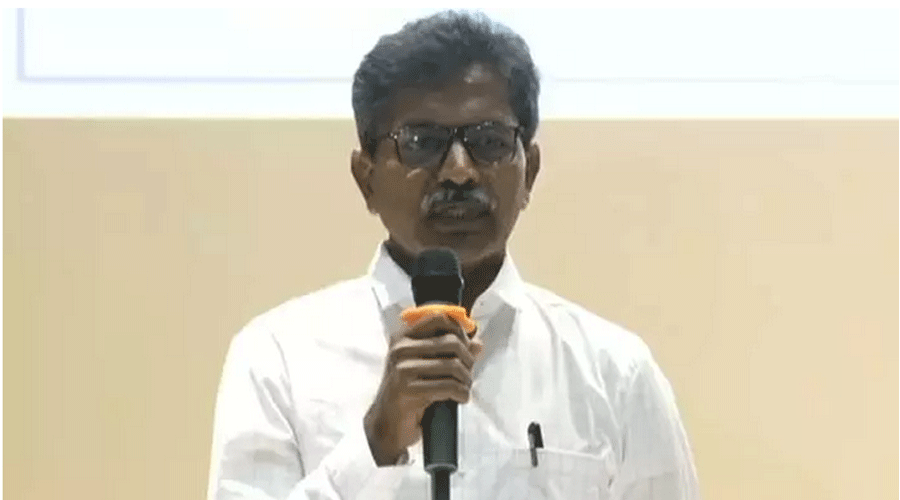 आत्मसमर्पण किया एक करोड़ इनामी माओवादी सचिव देव जी और मुख्य नेता, अब भी भूमिगत हैं ये कामरेड