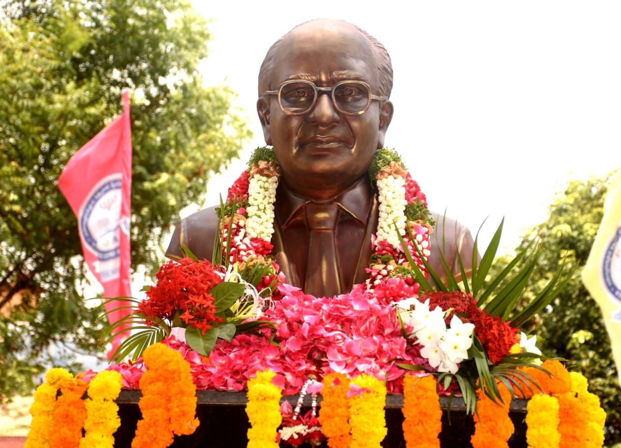 ఇన్ని రోజులు+ఒక మంచి పని=డా. బి. అంబేద్కర్ ఓపెన్ యూనివర్సిటీలో ప్రొ. జి. రాంరెడ్డి విగ్రహా ఆవిష్కరణ