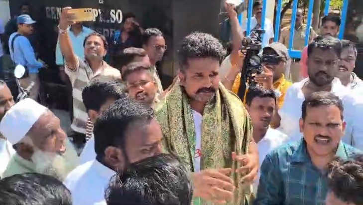 బిఆర్ఎస్ పార్టీ సోషల్ మీడియా కన్వీనర్ మన్నె క్రిశాంక్ జైలు నుంచి విడుదల, బయటకు వచ్చి మాట్లాడతూ…