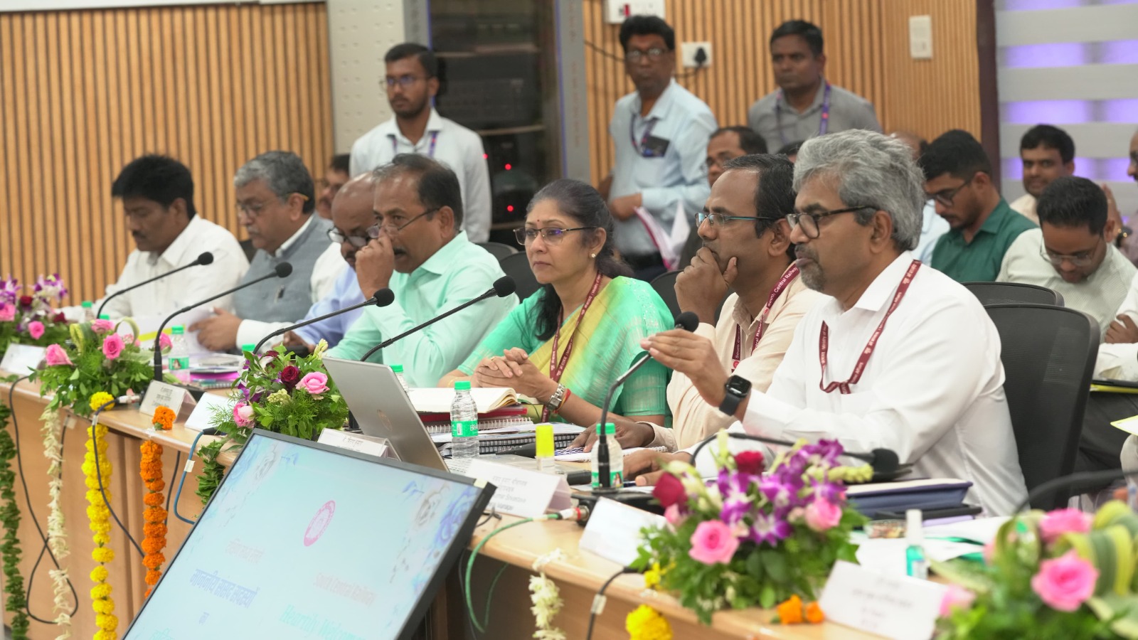 Sanjay Kumar Srivastava GM SCR Holds Meeting with Members of Parliament