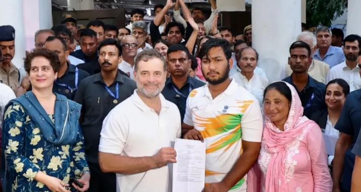 राहुल गांधी ने झुकाई केंद्र की गर्दन: आखिरकार पैलेट गन फायरिंग मामला, एफआईआर दर्ज, देखिए मामले की तस्वीरें