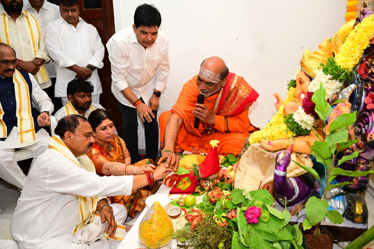 ప్రజలందరికీ వినాయక చవితి శుభాకాంక్షలు: టీపీసీసీ అధ్యక్షులు ఎమ్మెల్సీ మహేష్ కుమార్ గౌడ్
