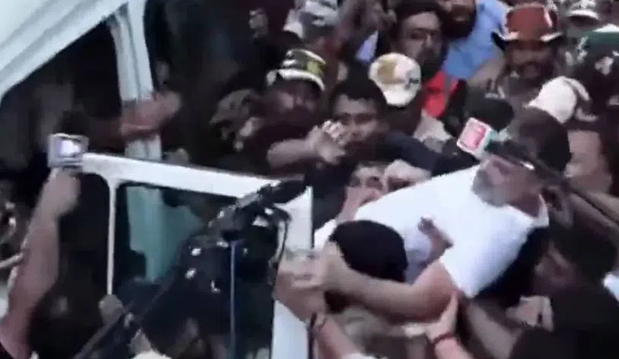 एक बार फिर रणक्षेत्र बन गया जंतर-मंतर, राहुल-प्रियंका समेत विपक्षी सांसद गिरफ्तार